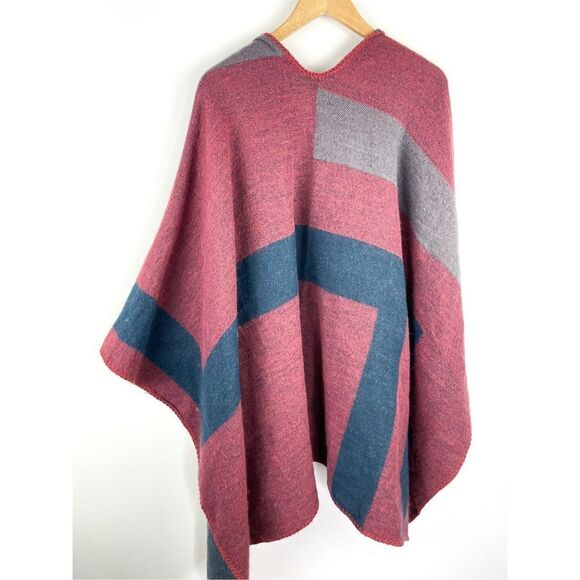 BB Dakota Striped Poncho reversible WRAP SWEATER Mulberry Gray Noir - Picture 4 of 4
